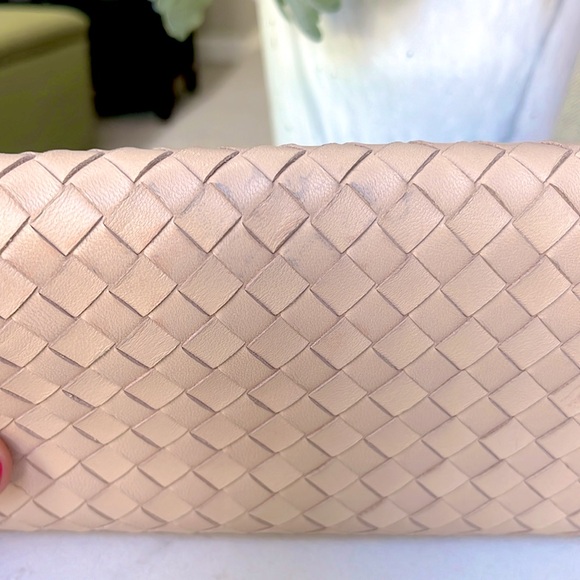 Bottega Veneta leather wallet with snap - Picture 12 of 14